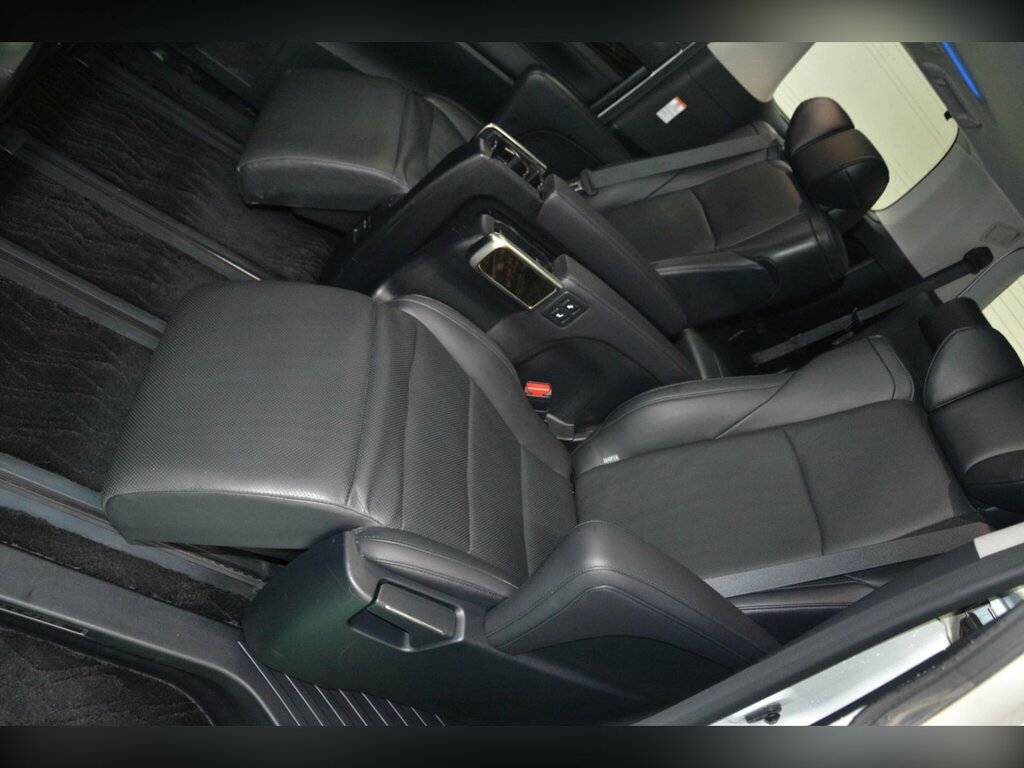 Toyota Vellfire 3.5 V6 Engine White #32