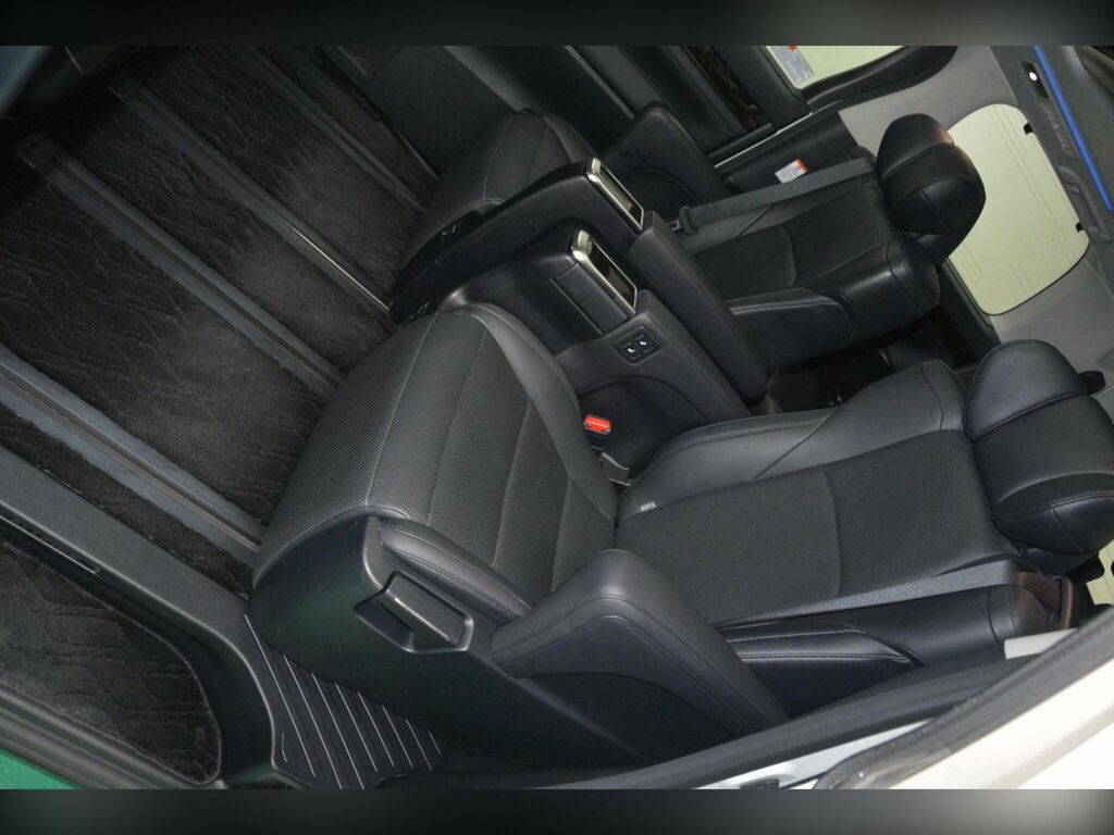 Toyota Vellfire 3.5 V6 Engine White #30