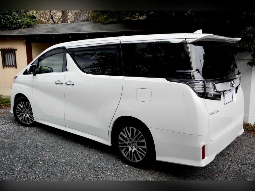 Toyota Vellfire 3.5 V6 Engine White #15