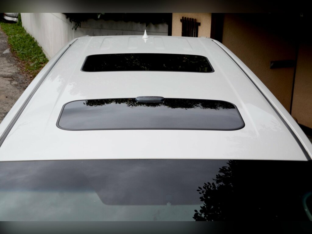 Toyota Vellfire 3.5 V6 Engine White #3