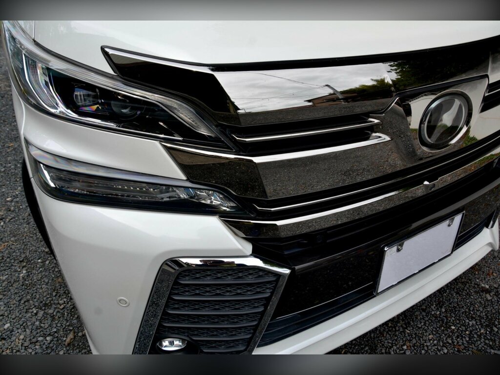 Toyota Vellfire 3.5 V6 Engine White #17