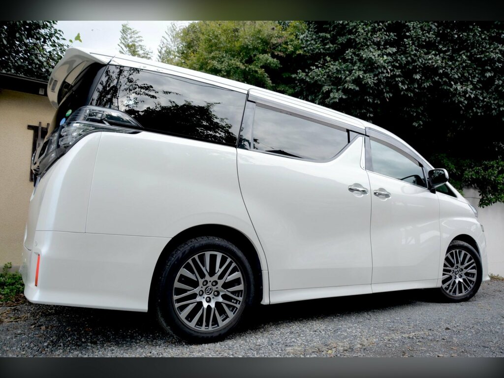 Toyota Vellfire 3.5 V6 Engine White #8