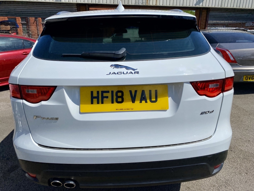 Jaguar F-Pace 2.0 Prestige C19RRM White #6