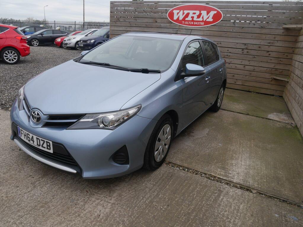 Toyota Auris 1.4 D-4d Active Hatchback Euro 5 Blue #4
