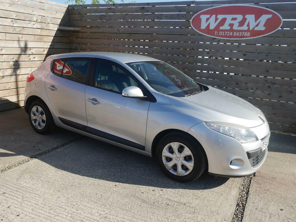 Renault Megane 1.6 16V Expression Hatchback Eur Silver #2