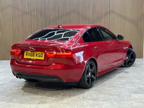 Jaguar XE 2.0 Xe R-sport RV68KSO Red #2