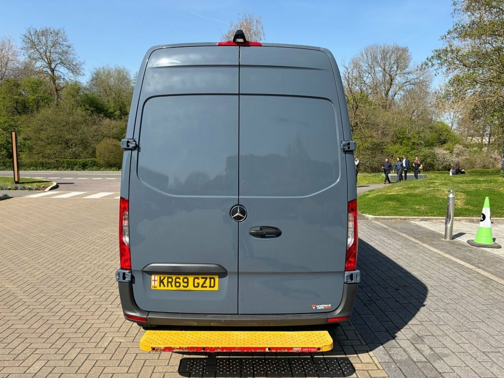 Mercedes-Benz Sprinter 2.1L Null KR69GZD Grey #5