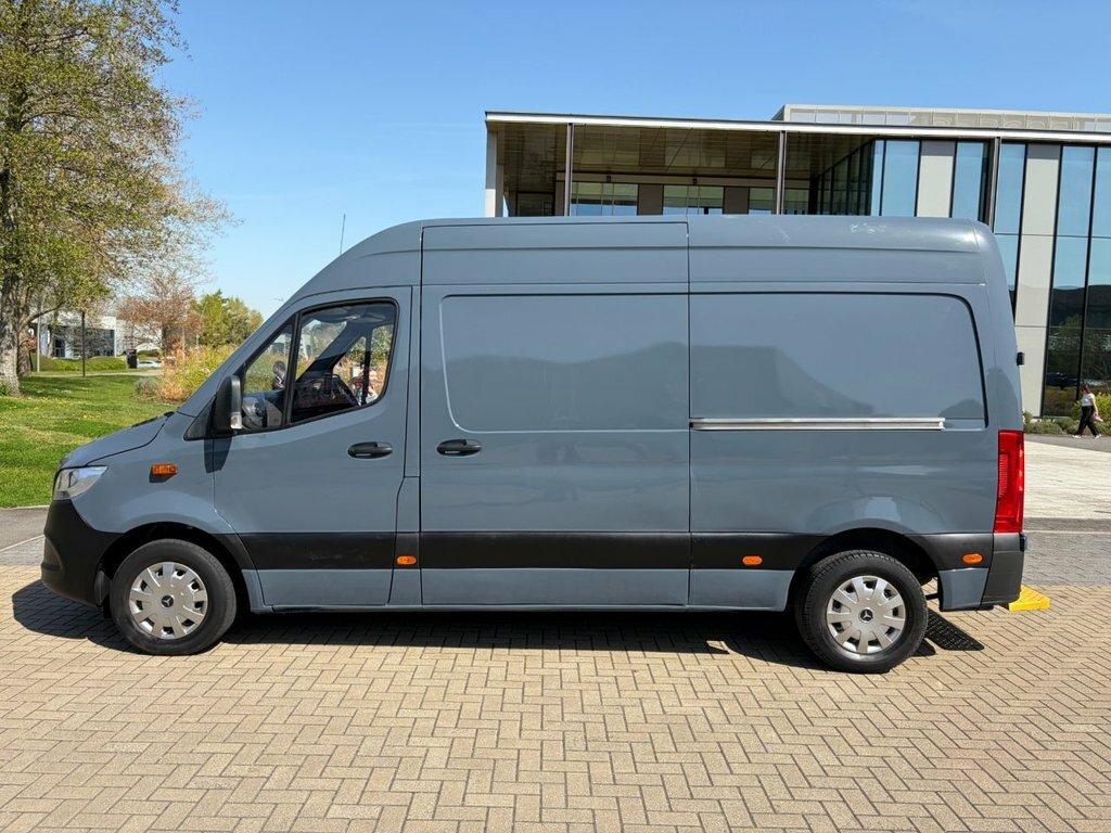 Mercedes-Benz Sprinter 2.1L Null KR69GZD Grey #3