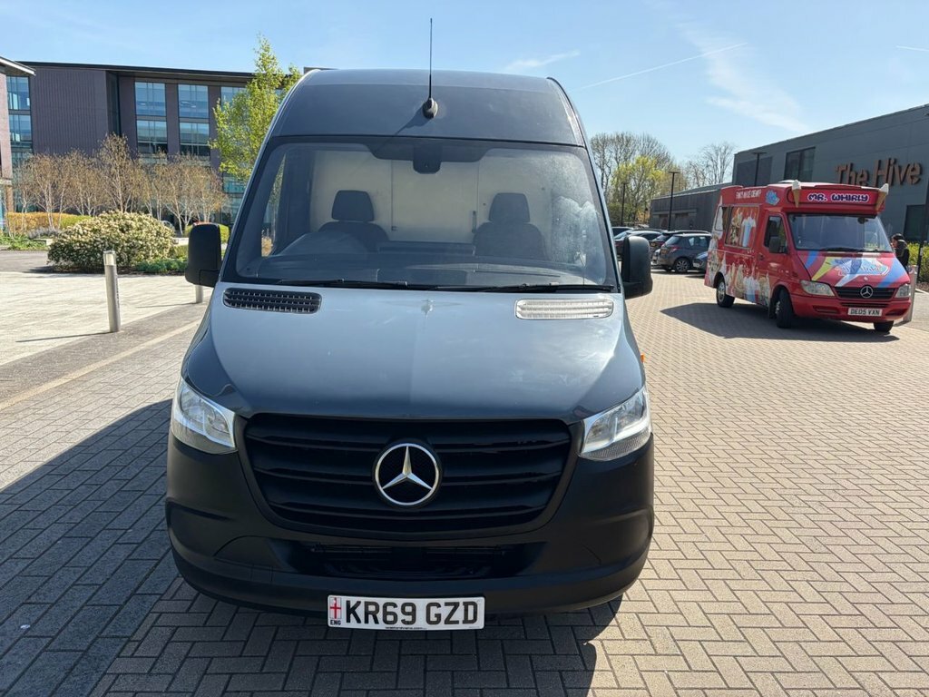 Mercedes-Benz Sprinter 2.1L Null KR69GZD Grey #2