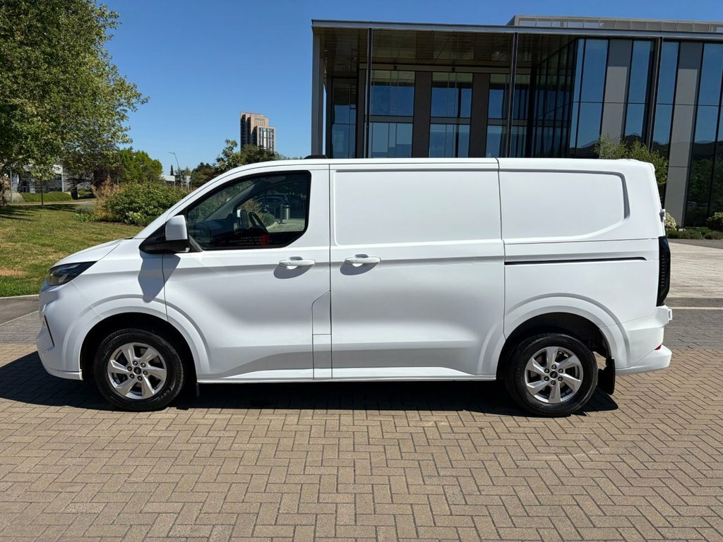 Ford Transit Custom 2L Limited HV24YJO White #3