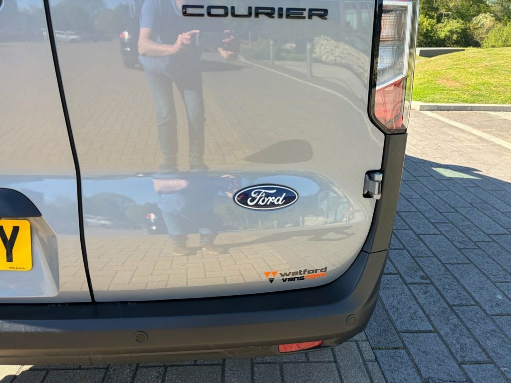 Ford Transit Courier 1L Limited DT74SBY Silver #6