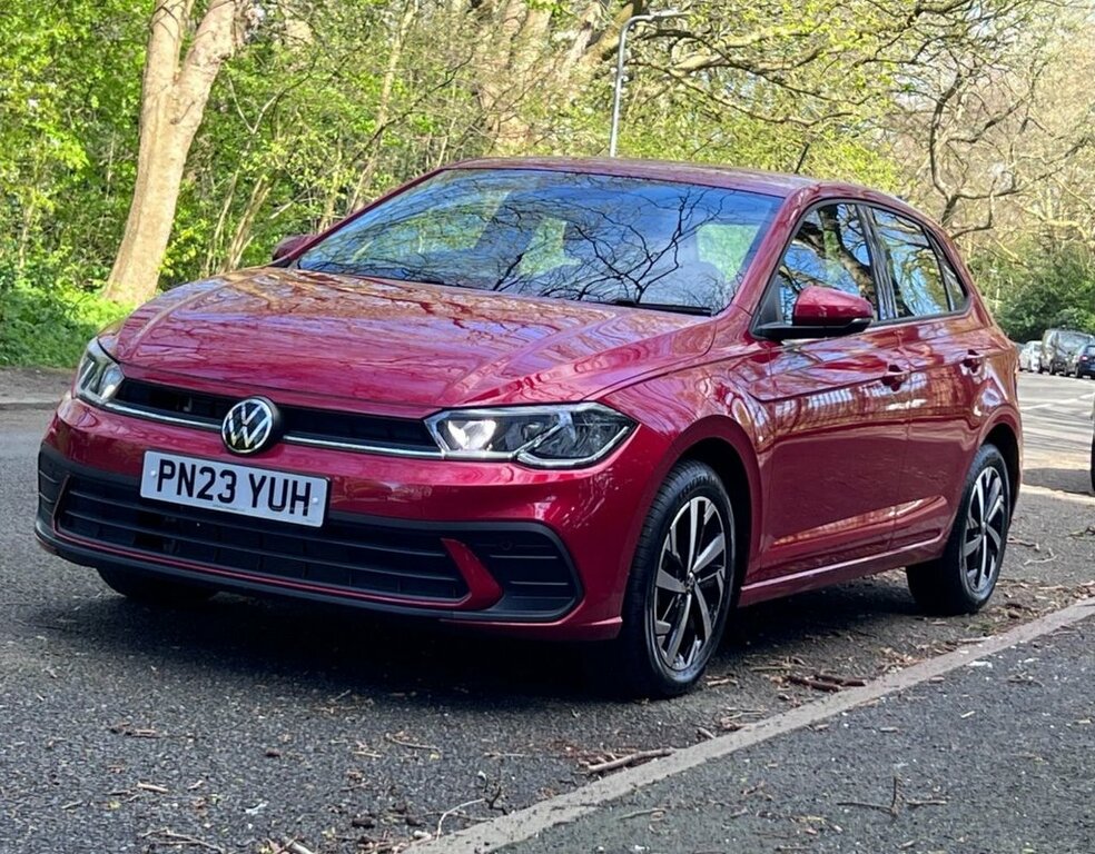 Volkswagen Polo 1L Life Red #3