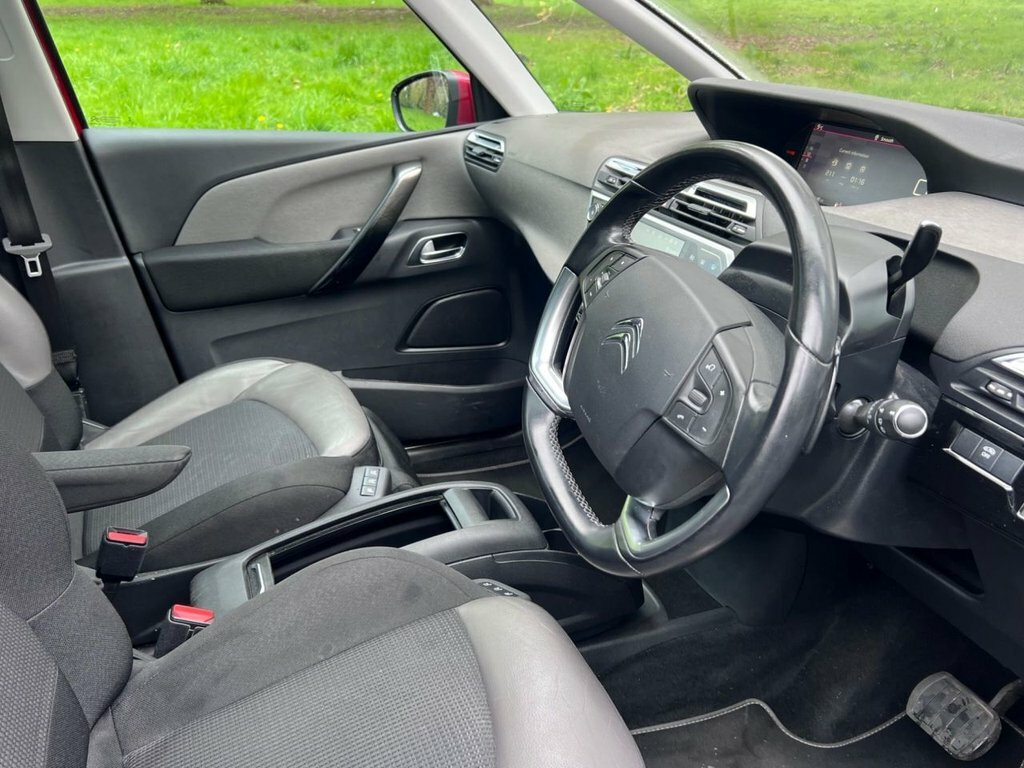 Citroen Grand C4 Picasso 2L Flair Red #2