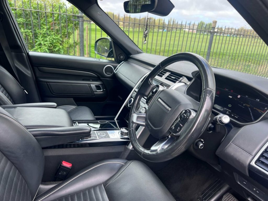 Land Rover Discovery 3L Hse Luxury YC20ASZ Black #2