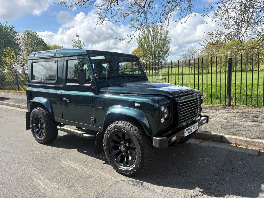 Land Rover Defender 2.2L Xs Green