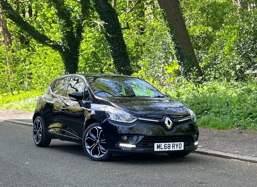 Renault Clio 0.9L Iconic Black