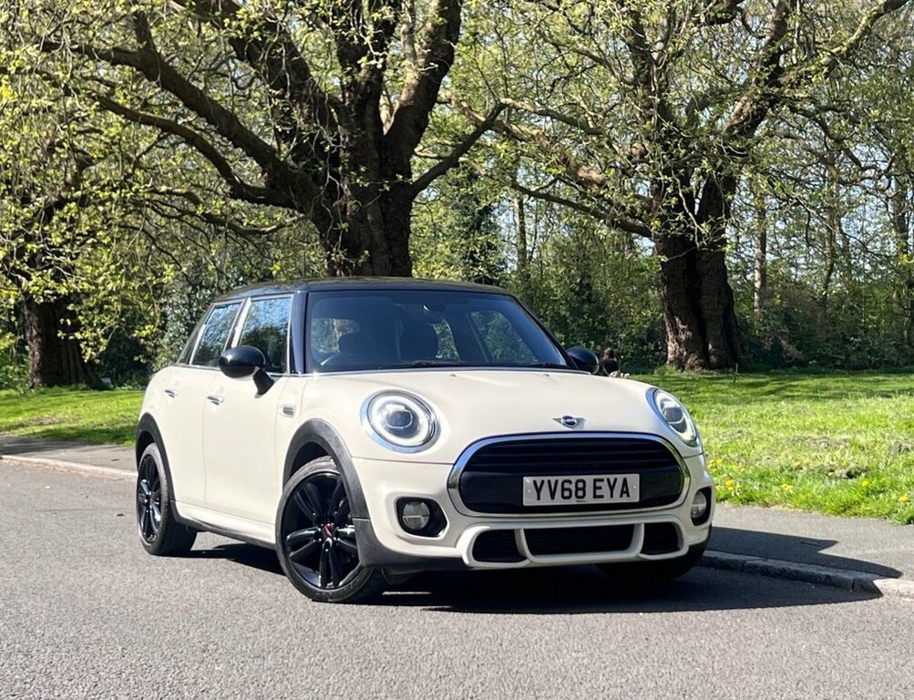 Mini Hatch 1.5L Cooper Sport White