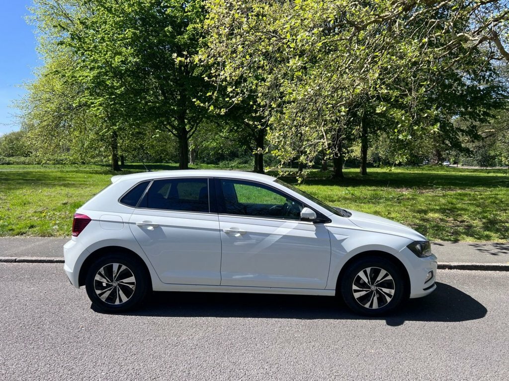 Volkswagen Polo 1L Match FG20KVX White #4