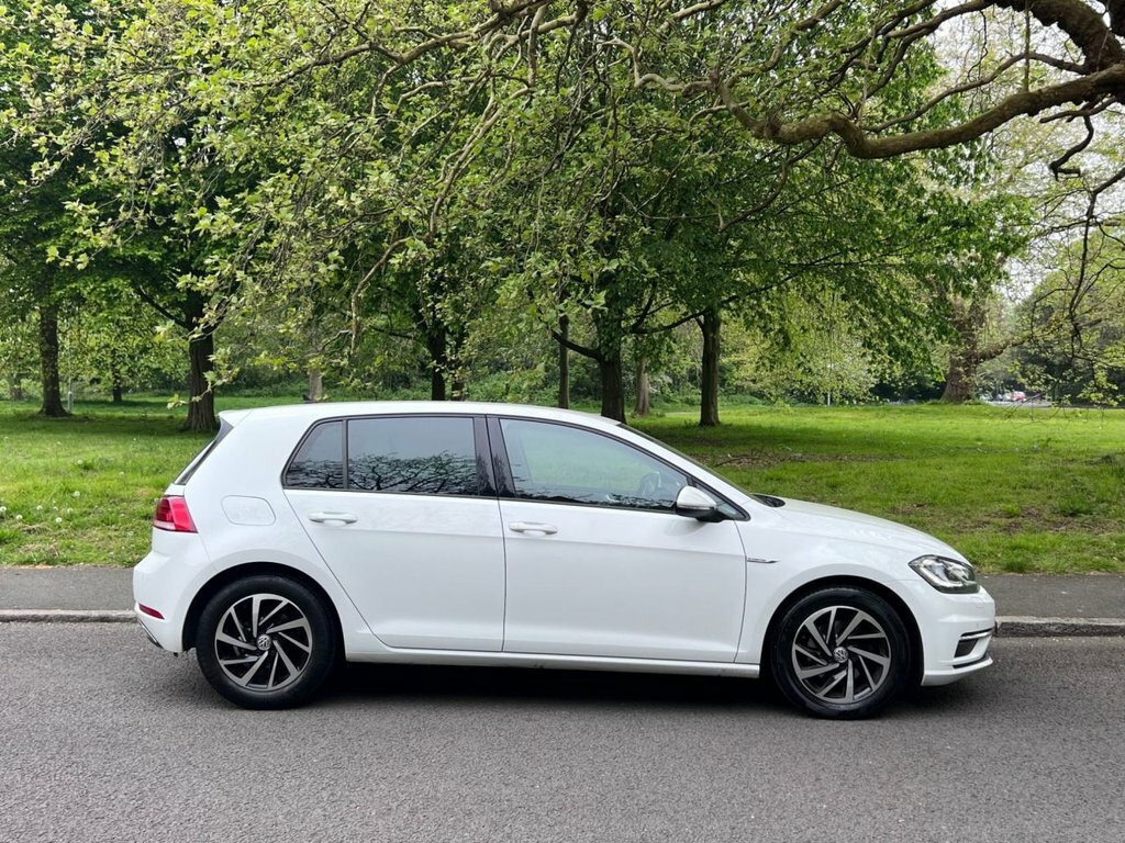 Volkswagen Golf 1L Match Edition PK20BUJ White #4