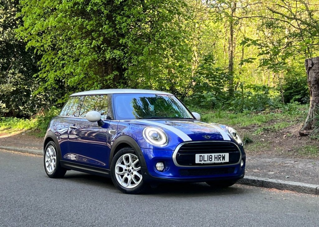 Mini Hatch 1.5L Cooper Blue