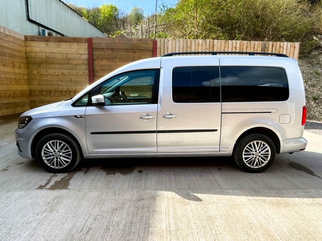 Volkswagen Caddy Maxi Life 2L Null YY21XFW Silver #6