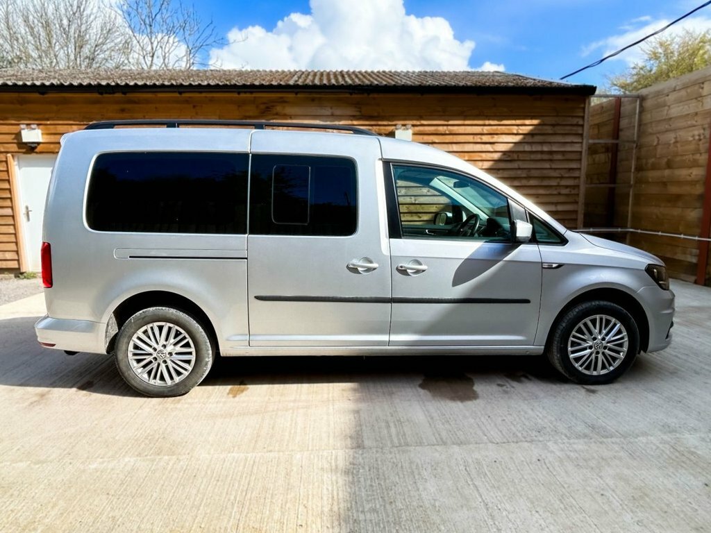 Volkswagen Caddy Maxi Life 2L Null YY21XFW Silver #5