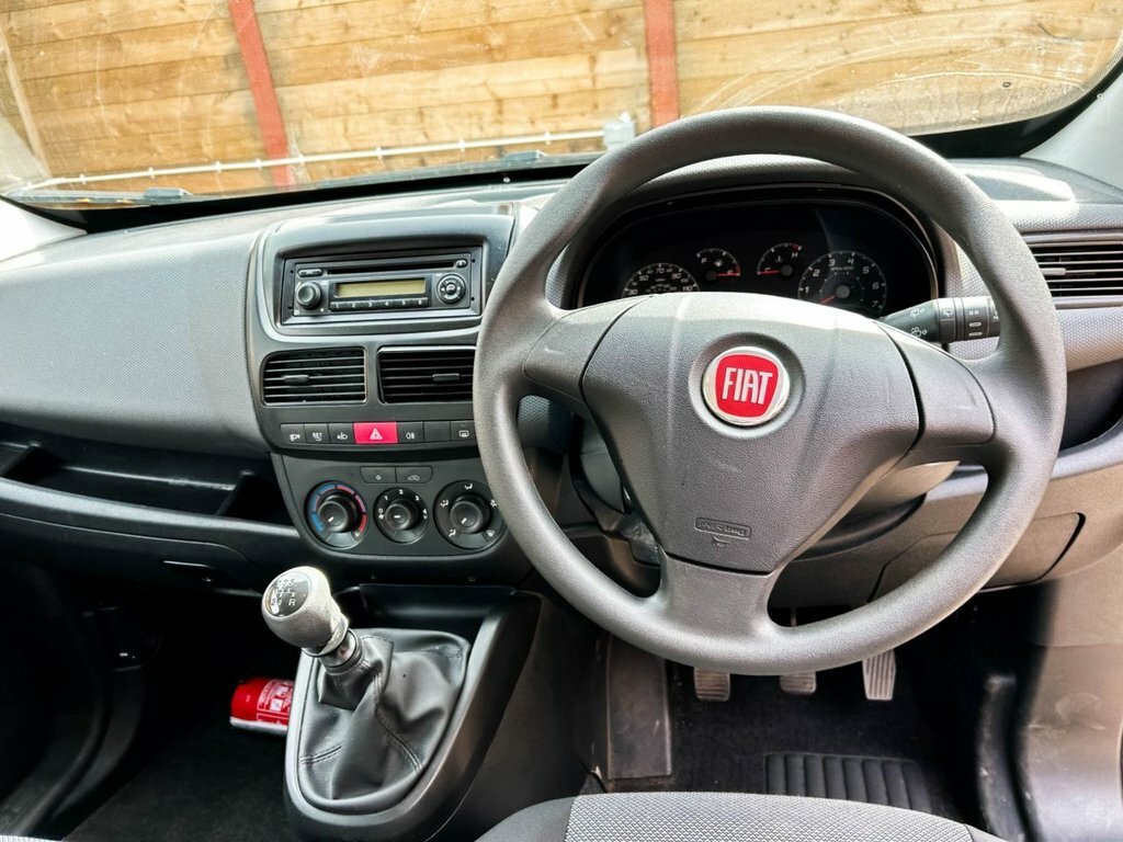 Fiat Doblo 1.4L Pop Red #2