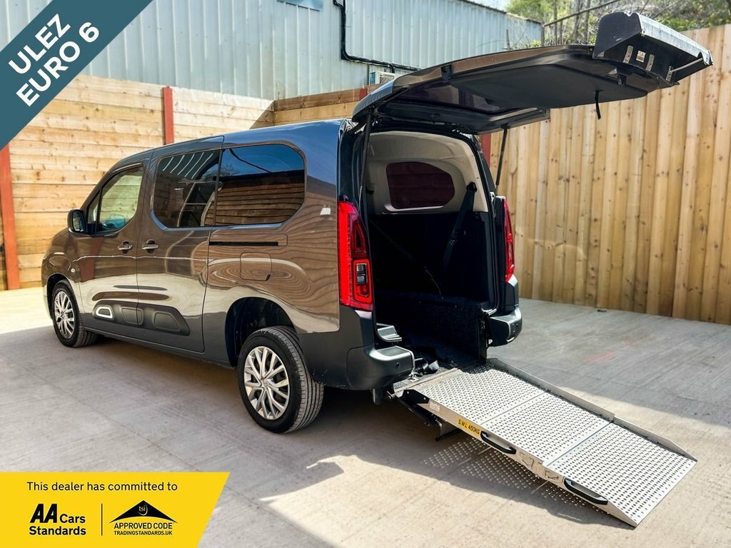 Citroen Berlingo 1.5L Feel Grey