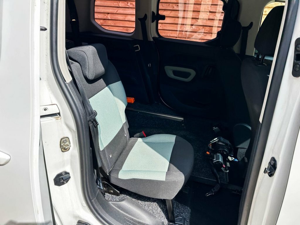 Citroen Berlingo 1.5L Feel White #4