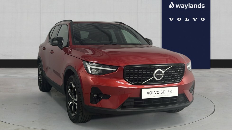 Volvo XC40 Plus, B4 Awd Mild Hybrid, Dark Tinted Win Red