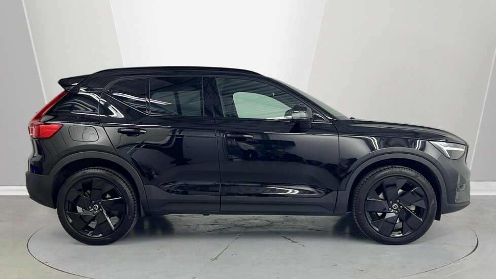 Volvo XC40 Black Edition Plus, B3 Mild Hybrid, WN75NKO Black #3