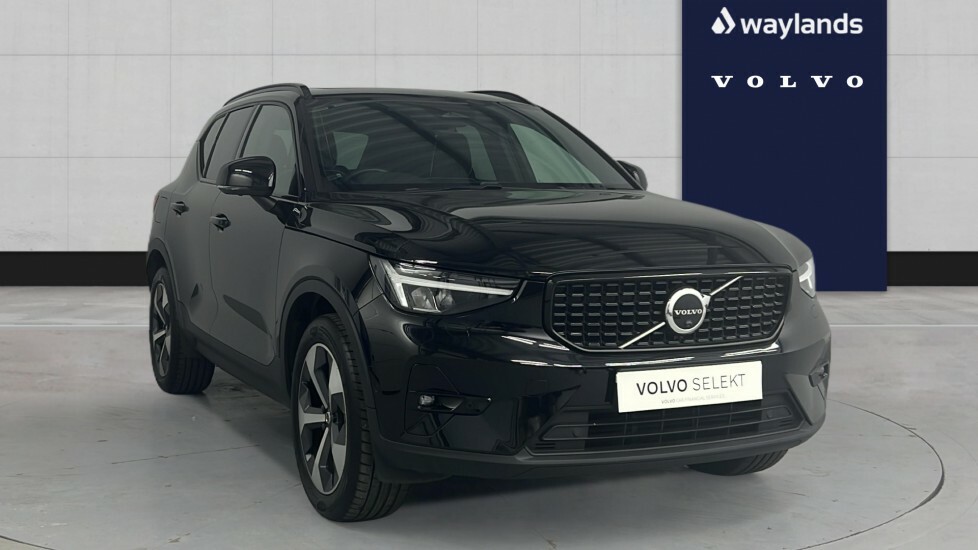 Volvo XC40 Ultimate, B4 Mild Hybrid, Dark Retractabl Black