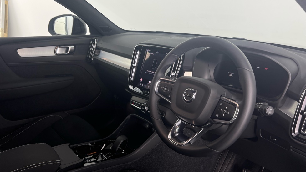 Volvo XC40 Black Edition Plus, B3 Mild Hybrid, WN75NYL Grey #4