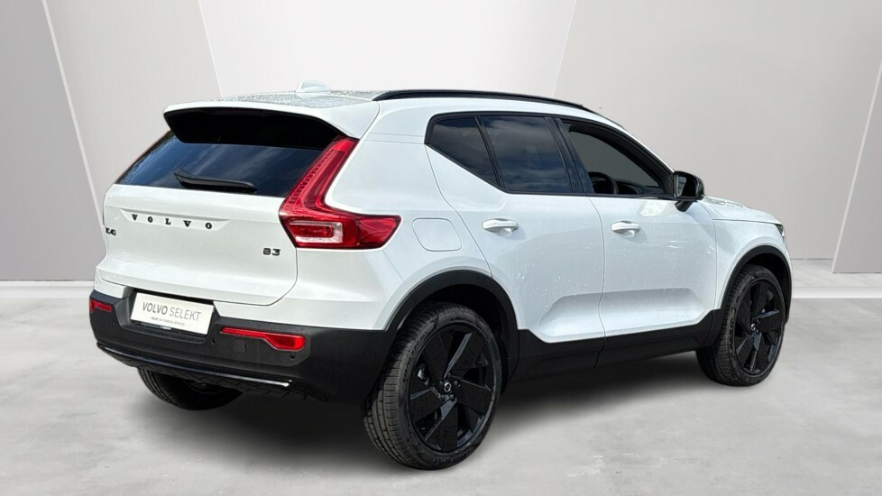 Volvo XC40 Black Edition Plus, B3 Mild Hybrid, OY26XJA White #2