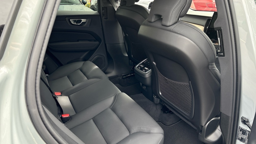 Volvo XC60 Plus, B5 Awd Mild Hybrid, Dark WF75CDV Grey #6