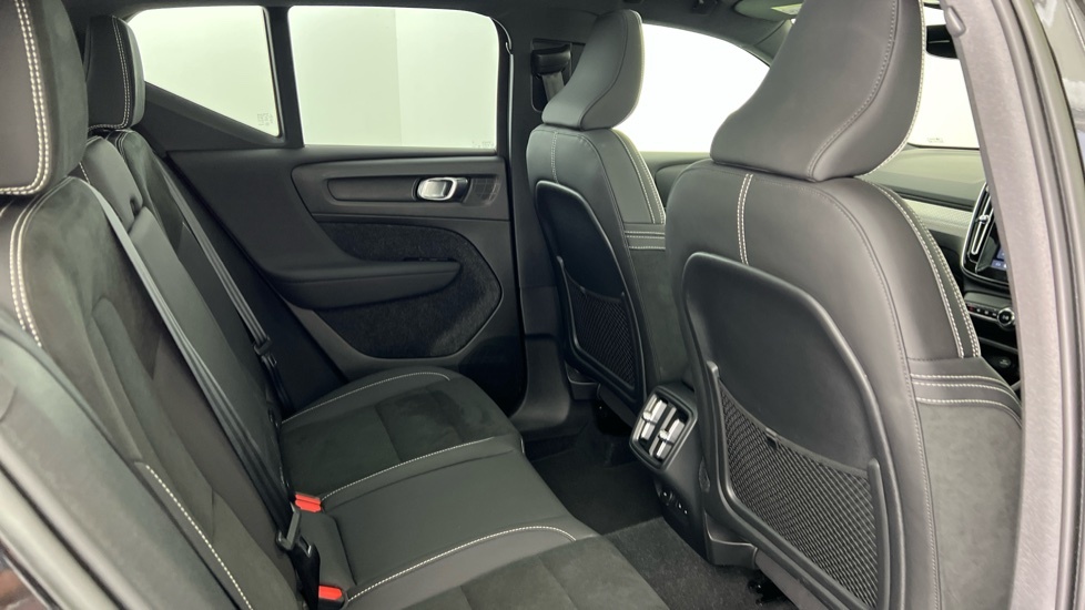 Volvo XC40 Ultimate, B4 Mild Hybrid, Dark Black #6
