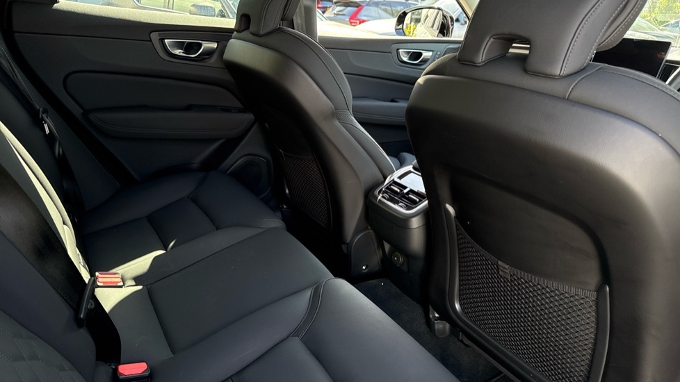 Volvo XC60 Plus, B5 Awd Mild Hybrid, Dark WF75CFG Grey #6
