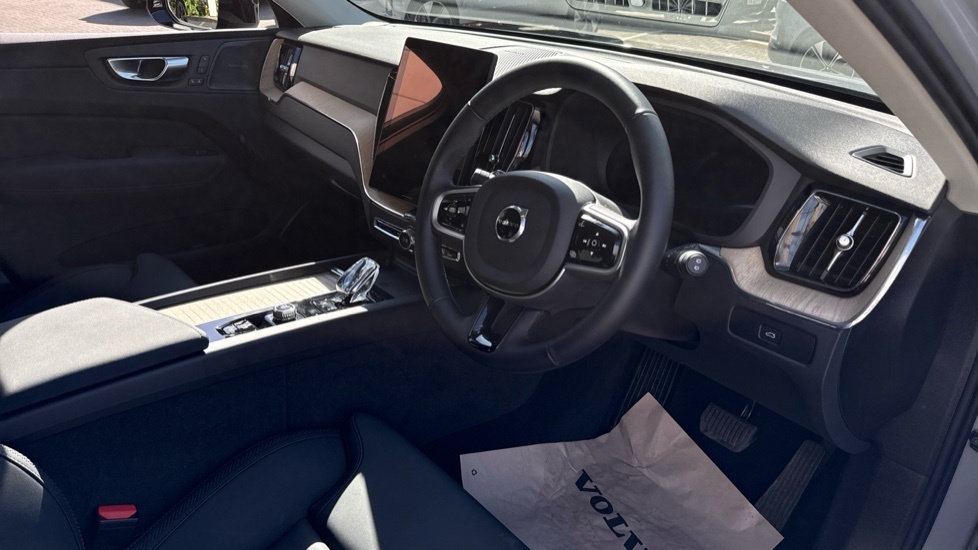 Volvo XC60 Plus, B5 Awd Mild Hybrid, Dark WF75CFG Grey #4