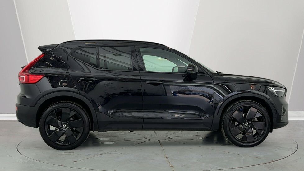 Volvo XC40 Black Edition Plus, B3 Mild Hybrid, RV25WOD Black #3
