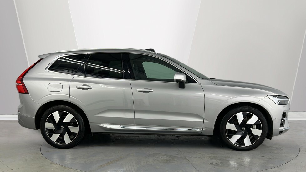 Volvo XC60 Ultra, T8 Awd Plug-in Hybrid, Bri RJ25JUC Silver #3