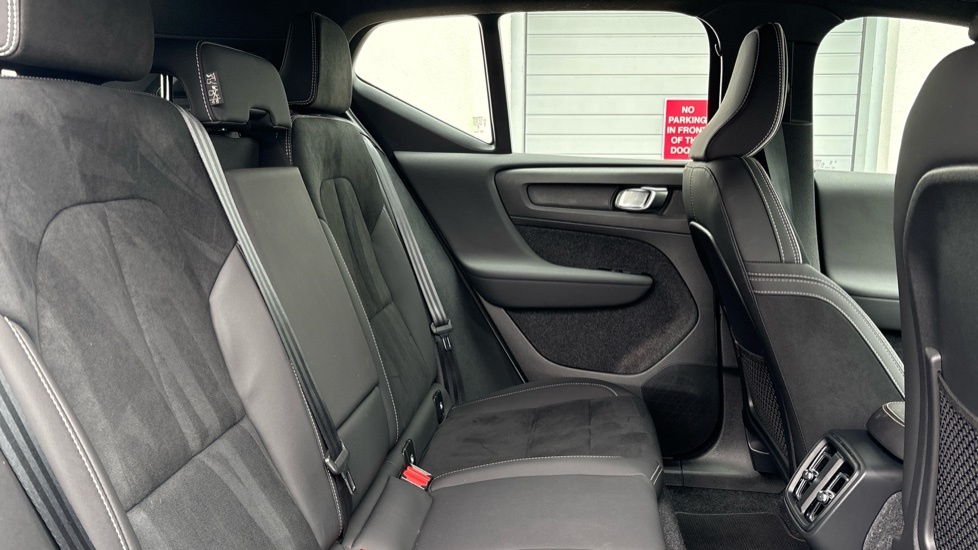 Volvo XC40 Plus, B3 Mild Hybrid, Dark OY74WPP Blue #6