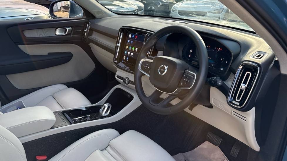 Volvo XC40 Ultra, B3 Mild Hybrid, Bright RA74EFO Blue #4