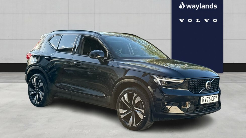 Volvo XC40 Ultra, B3 Mild Hybrid, Dark Black