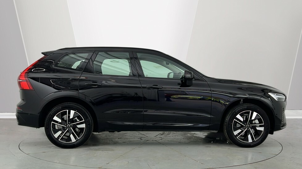 Volvo XC60 Plus, B5 Awd Mild Hybrid, Dark OV75LMK Black #3