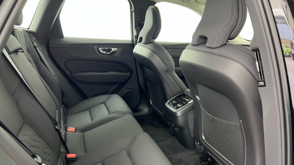 Volvo XC60 Plus, B5 Awd Mild Hybrid, Dark OV75LMK Black #6