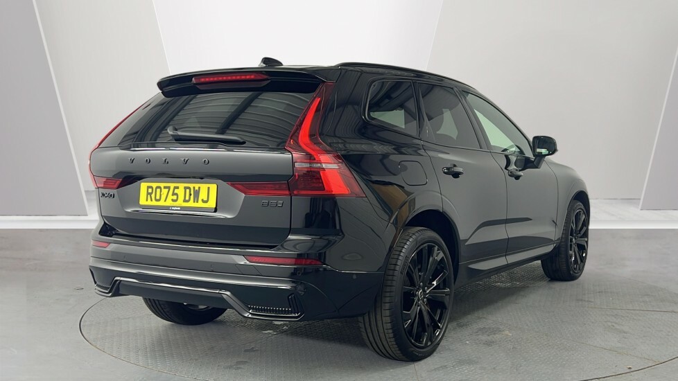 Volvo XC60 B5 Black Edition Plus, Awd Mild Hybrid, RO75DWJ Black #2