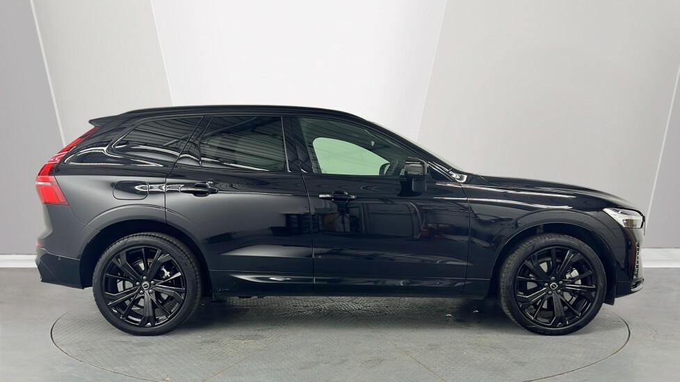 Volvo XC60 B5 Black Edition Plus, Awd Mild Hybrid, RO75DWJ Black #3
