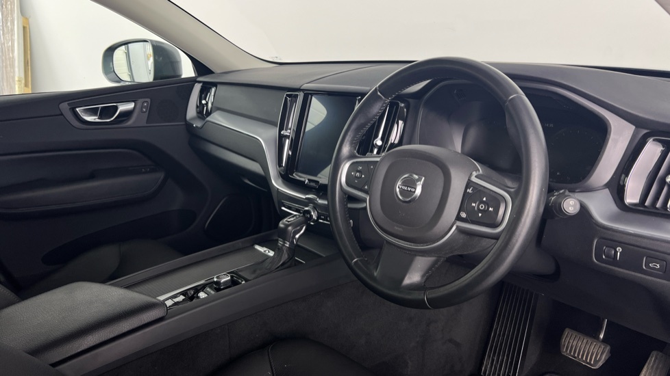 Volvo XC60 T5 Awd Momentum Grey #4