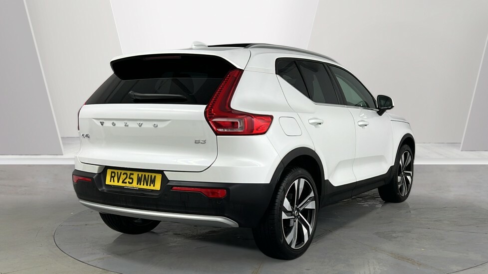 Volvo XC40 Ultra, B3 Mild Hybrid, Bright RV25WNM White #2