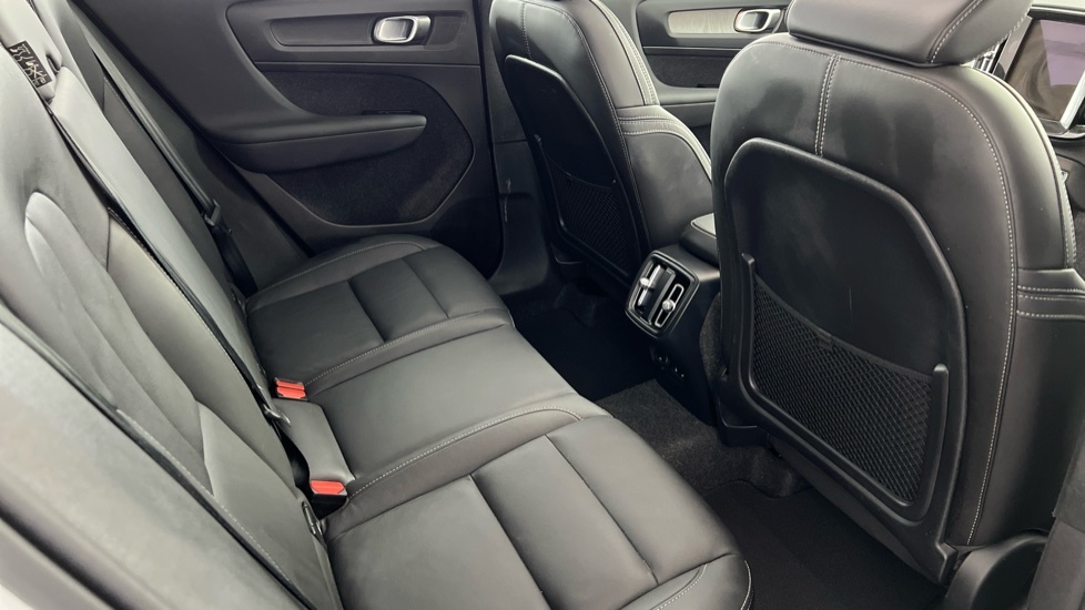 Volvo XC40 Ultra, B3 Mild Hybrid, Bright RV25WNM White #6